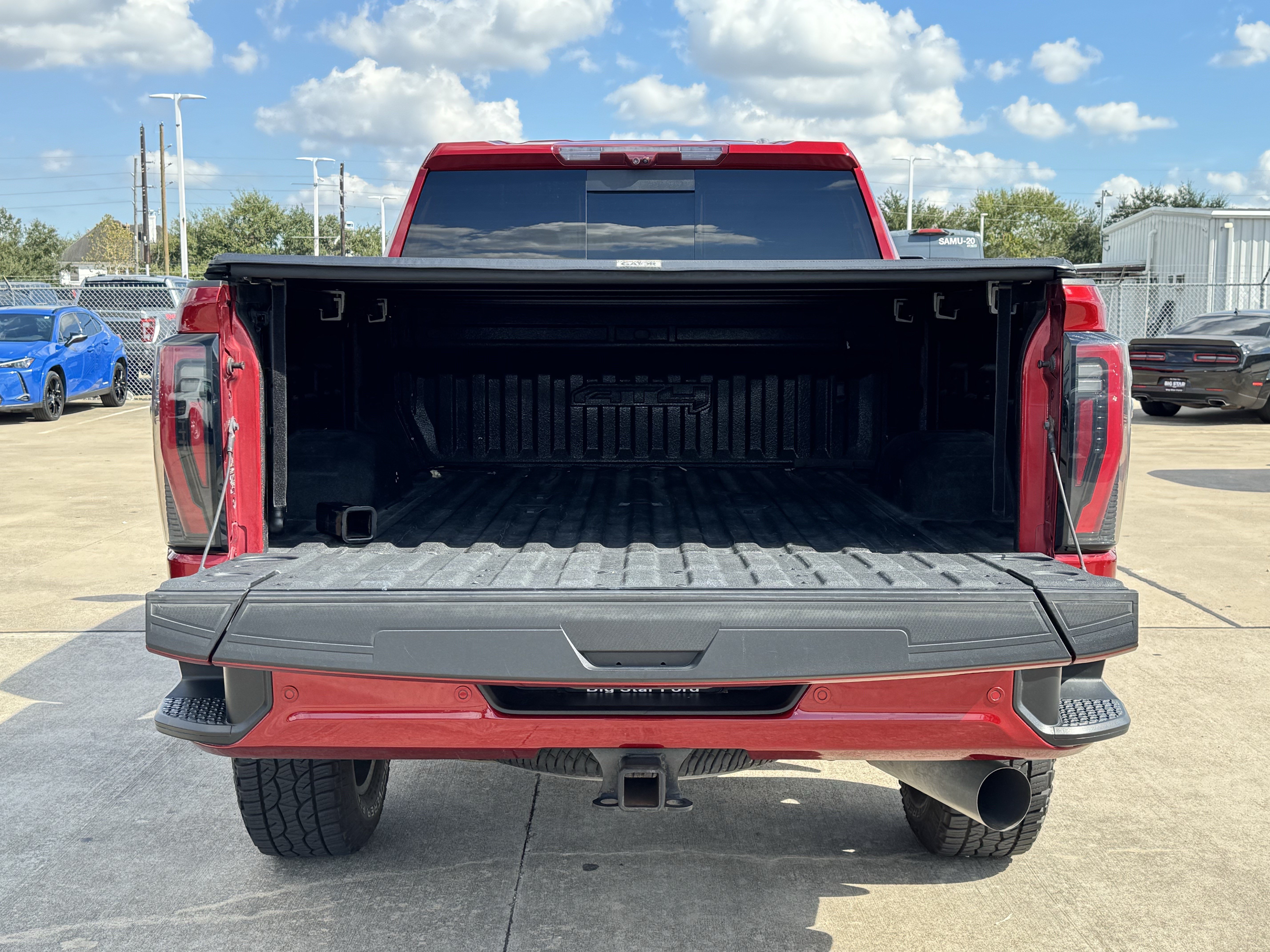 Used 2024 GMC Sierra 2500 AT4 w/ AT4 Premium Plus Package AWD/4WD image 35