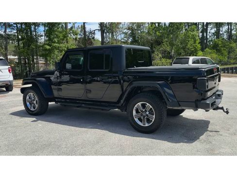 Used 2022 Jeep Gladiator Sport AWD/4WD image 2