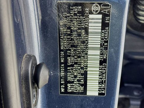 Used 2016 Toyota Corolla LE FWD image 32