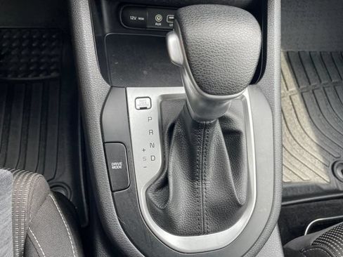 Used 2020 Kia Forte LXS FWD image 16