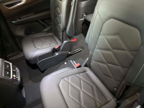 New 2026 Volkswagen Atlas SE image 13