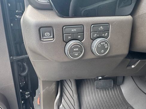 New 2026 Chevrolet Silverado 1500 LT w/ Leather Package AWD/4WD image 14
