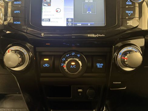 Used 2019 Toyota 4Runner TRD Off-Road AWD/4WD image 28