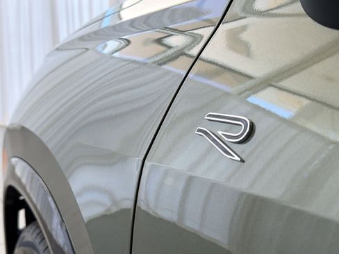 New 2026 Volkswagen Tiguan SE R-Line FWD image 36