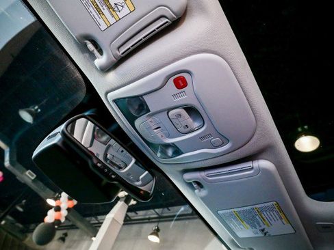 Used 2022 Jeep Renegade Limited w/ Sun, Sound & Wheels Group image 41