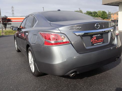 Used 2015 Nissan Altima 2.5 SV FWD image 24