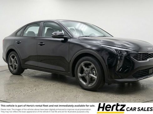 Used 2025 Kia K4 LXS image 1