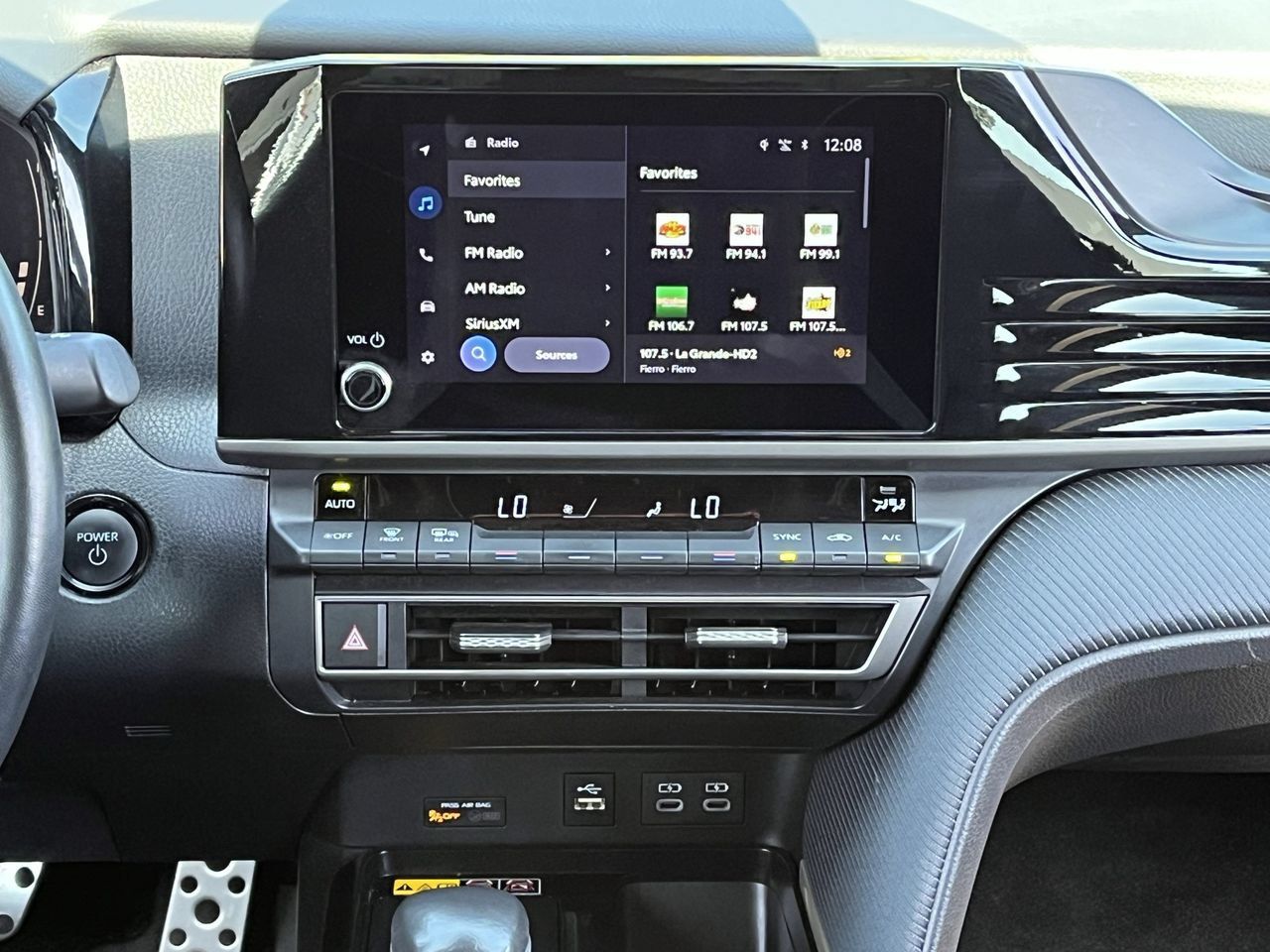 Used 2025 Toyota Camry SE FWD image 15