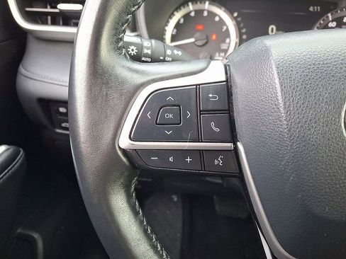 Used 2024 Toyota Highlander LE AWD/4WD image 20