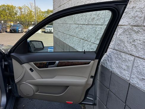 Used 2013 Mercedes-Benz C 300 4MATIC Sedan image 21