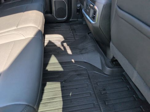 Used 2025 GMC Sierra 1500 Elevation w/ Elevation Premium Package AWD/4WD image 13