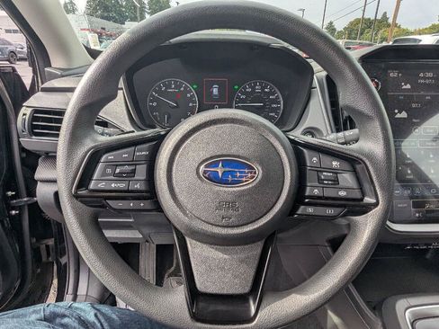 Used 2025 Subaru Crosstrek 2.5i Premium AWD/4WD image 9
