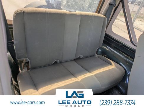 Used 2004 Jeep Wrangler Sahara w/ Dual Top Group AWD/4WD image 10