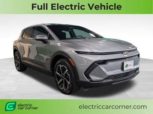 Used 2026 Chevrolet Equinox EV LT FWD image 1