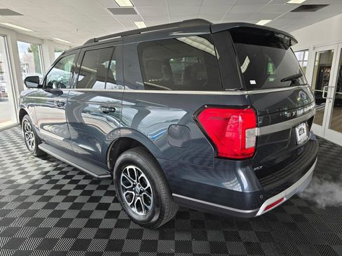 Used 2024 Ford Expedition XLT image 6
