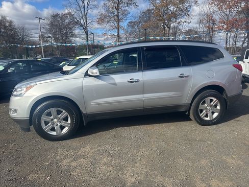 Used 2012 Chevrolet Traverse LT image 19