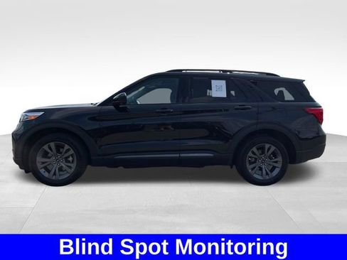 Used 2024 Ford Explorer XLT w/ Equipment Group 202A AWD/4WD image 2