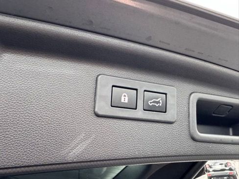 Used 2020 Subaru Forester Limited w/ Popular Package #3 image 32