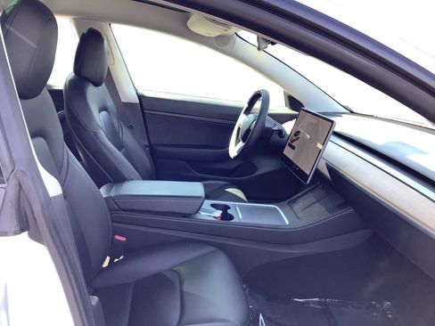 Used 2021 Tesla Model 3 Standard Range Plus RWD image 15