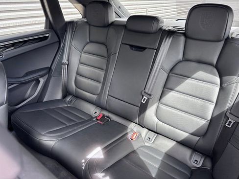 New 2026 Porsche Macan image 26