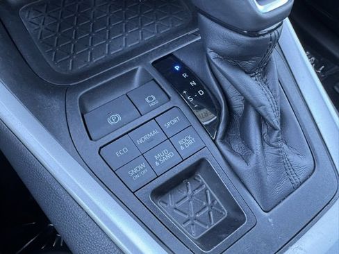 Certified 2021 Toyota RAV4 XLE Premium image 18