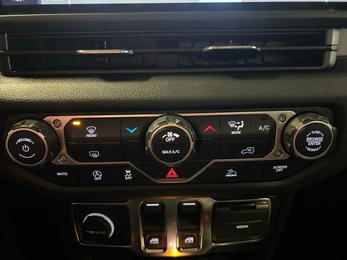 New 2026 Jeep Wrangler Sport AWD/4WD image 15