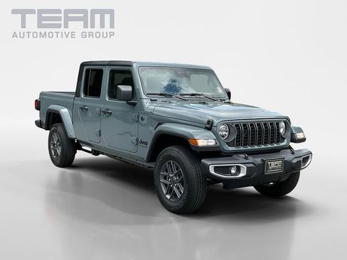 New 2025 Jeep Gladiator Sport image 1