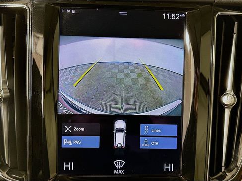 Used 2021 Volvo XC60 T5 Momentum w/ Premium Package image 13