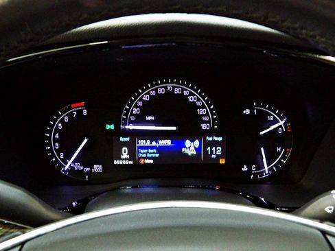 Used 2019 Cadillac XT5 FWD image 16
