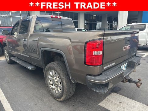 Used 2015 GMC Sierra 2500 Denali w/ Duramax Plus Package image 4