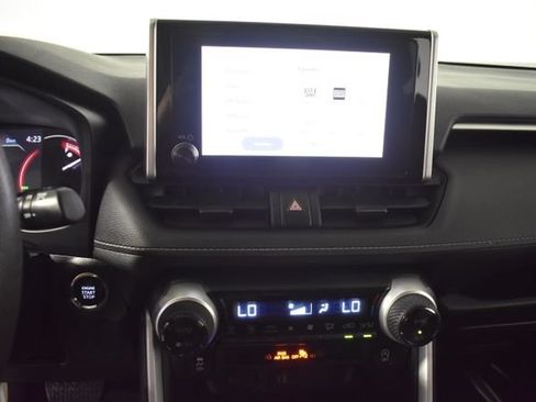 Used 2025 Toyota RAV4 XLE FWD image 18