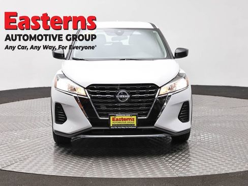 Used 2024 Nissan Kicks S FWD image 2