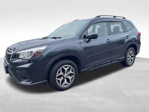 Used 2019 Subaru Forester Premium AWD/4WD image 4