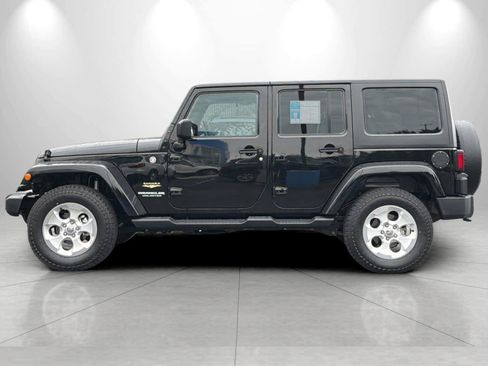 Used 2015 Jeep Wrangler Unlimited Sahara w/ Max Tow Package AWD/4WD image 5