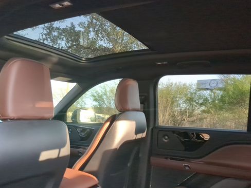 New 2026 Lincoln Aviator Reserve w/ Illumination Package image 21