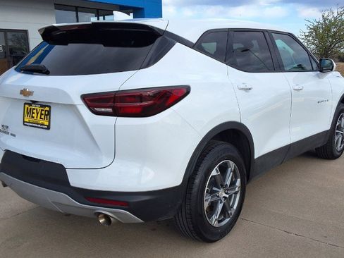 Used 2025 Chevrolet Blazer LT AWD/4WD image 8