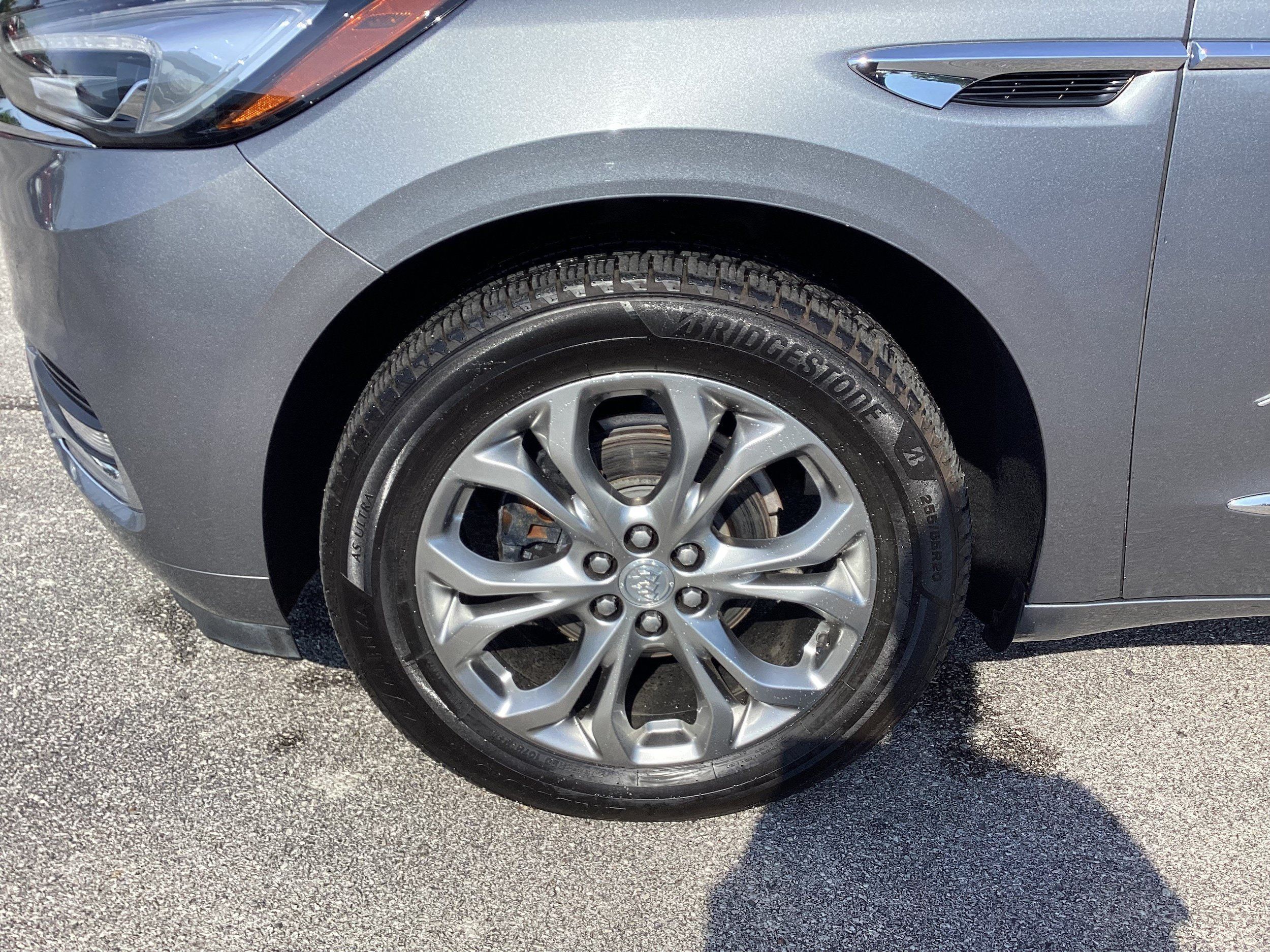 Used 2021 Buick Enclave Avenir w/ Avenir Technology Package AWD/4WD image 9
