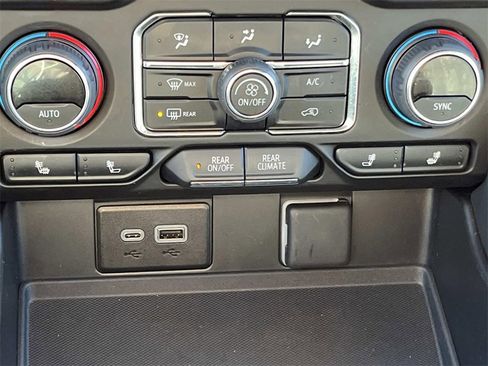 Used 2024 Chevrolet Suburban RST w/ Luxury Package image 27