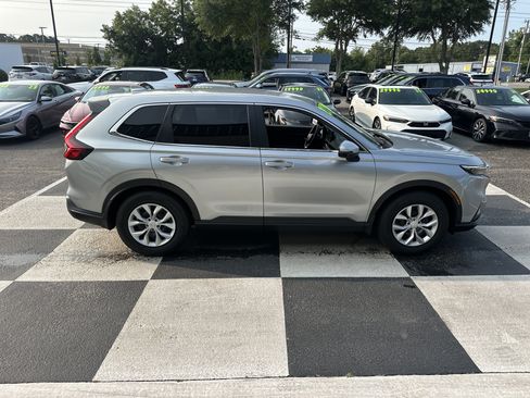 Used 2025 Honda CR-V LX image 3