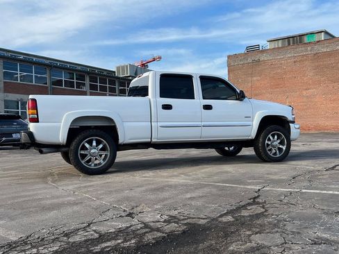Used 2004 GMC Sierra 2500 SLE w/ Heavy-Duty Power Package image 3