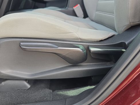 Used 2019 Honda CR-V LX image 15