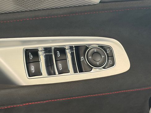 Used 2021 Chevrolet Corvette Stingray Premium Conv w/ Z51 Performance Package RWD image 15