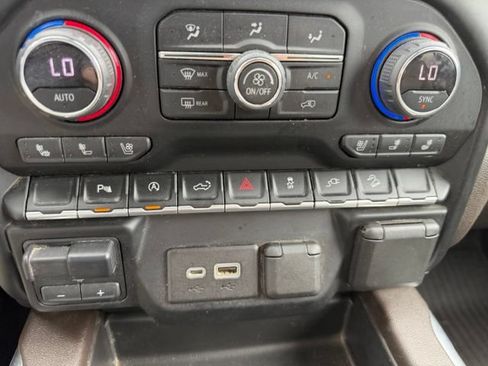 Certified 2022 Chevrolet Silverado 1500 LTZ AWD/4WD image 26