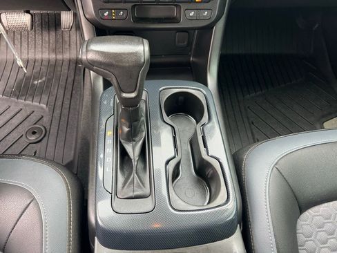 Used 2020 Chevrolet Colorado Z71 image 32