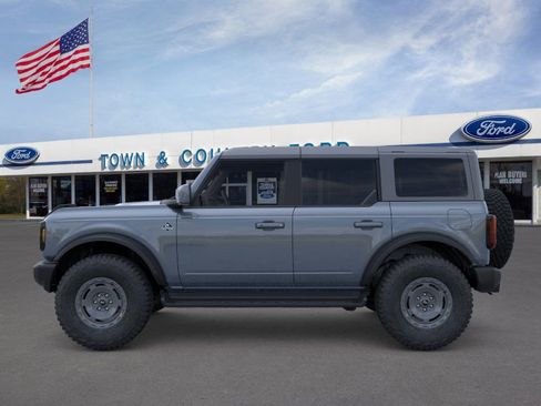 New 2025 Ford Bronco Outer Banks w/ Sasquatch Package AWD/4WD image 3