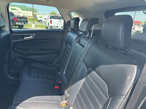 Used 2024 Ford Edge SEL image 37