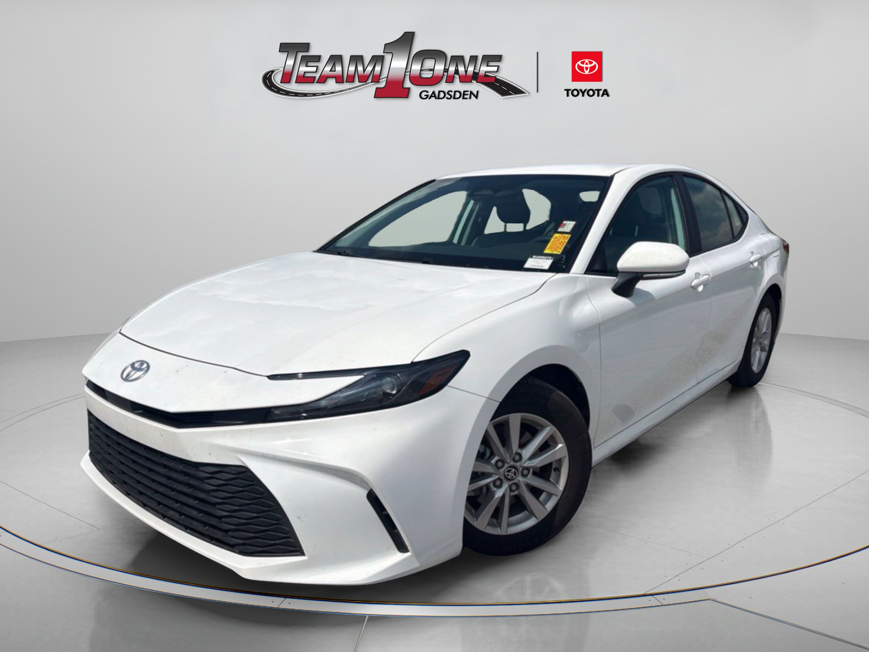 Used 2025 Toyota Camry LE FWD image 6
