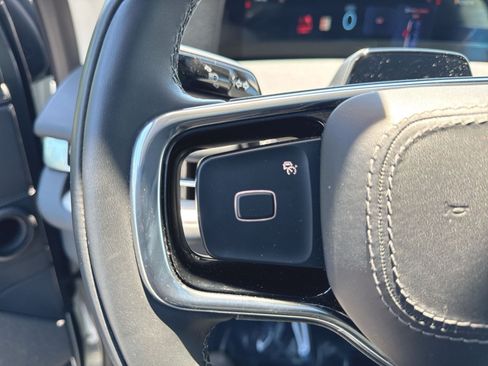 Used 2025 Lincoln Navigator Reserve AWD/4WD image 16