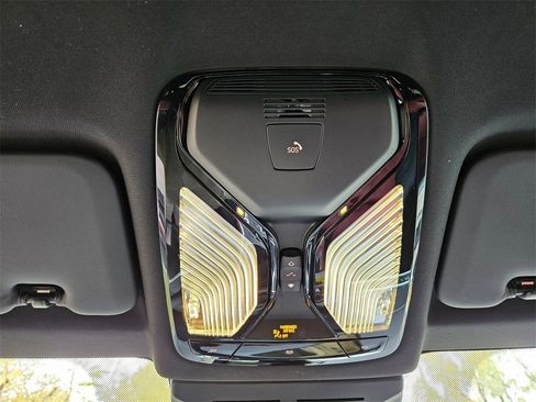 New 2026 BMW X6 xDrive40i w/ Premium Package image 18