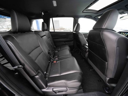 Used 2024 Honda Passport Black Edition image 25